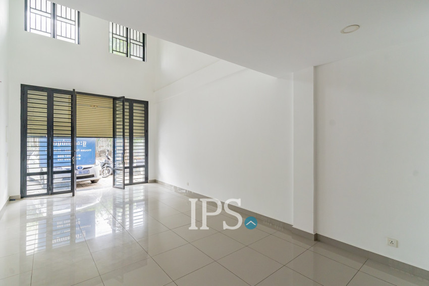5 Bedroom Shophouse For Sale - Chip Mong Park Land, Sen Sok, Phnom Penh
