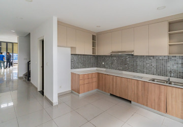 5 Bedroom Shophouse For Sale - Chip Mong Park Land, Sen Sok, Phnom Penh thumbnail