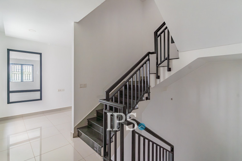 5 Bedroom Shophouse For Sale - Chip Mong Park Land, Sen Sok, Phnom Penh