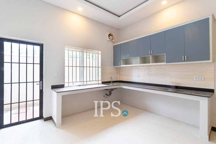 4 Bedroom Shophouse For Rent - Svay Dangkum, Siem Reap