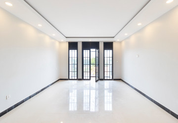 4 Bedroom Shophouse For Rent - Svay Dangkum, Siem Reap thumbnail