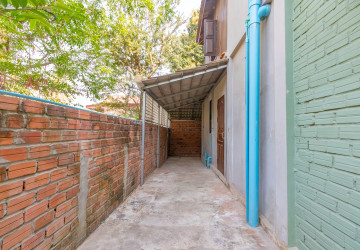 3 Bedroom House For Rent - Sala Kamreuk, Siem Reap thumbnail