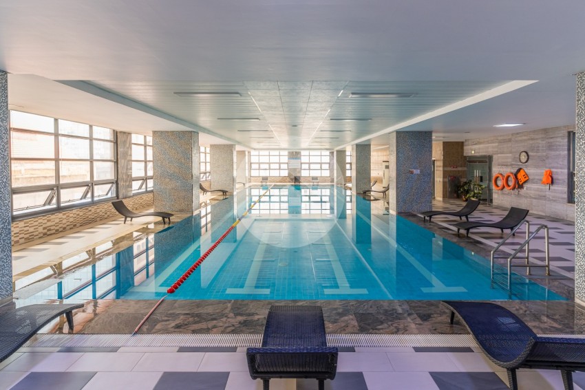 21st Floor 3 Bedroom Condo For Sale - DeCastle Royal, BKK1, Phnom Penh