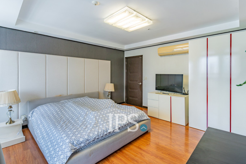 21st Floor 3 Bedroom Condo For Sale - DeCastle Royal, BKK1, Phnom Penh