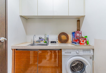 21st Floor 3 Bedroom Condo For Sale - DeCastle Royal, BKK1, Phnom Penh thumbnail