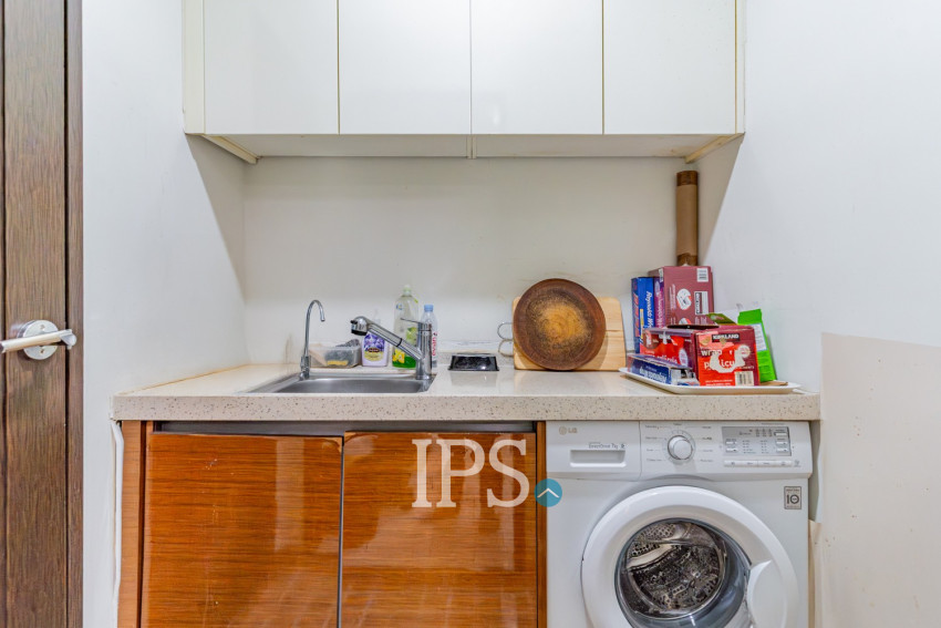 21st Floor 3 Bedroom Condo For Sale - DeCastle Royal, BKK1, Phnom Penh