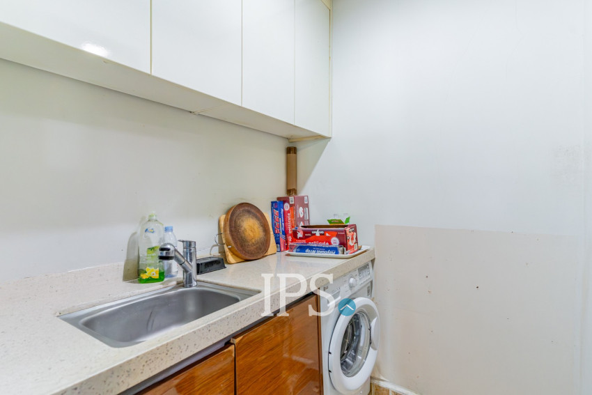 21st Floor 3 Bedroom Condo For Sale - DeCastle Royal, BKK1, Phnom Penh