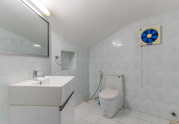 5 Bedroom Villa For Rent - BKK1, Phnom Penh thumbnail