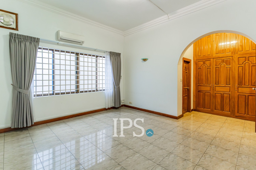 5 Bedroom Villa For Rent - BKK1, Phnom Penh