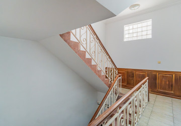 5 Bedroom Villa For Rent - BKK1, Phnom Penh thumbnail