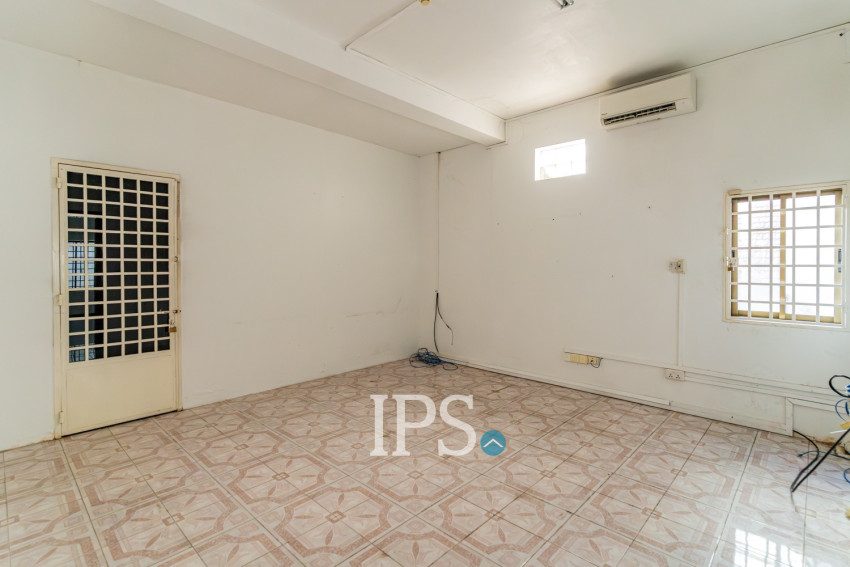 5 Bedroom Villa For Rent - BKK1, Phnom Penh