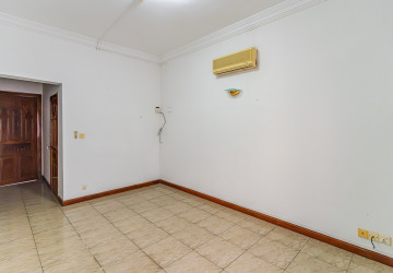 5 Bedroom Villa For Rent - BKK1, Phnom Penh thumbnail