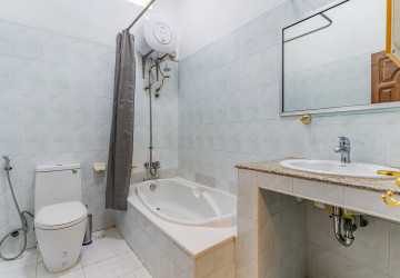 5 Bedroom Villa For Rent - BKK1, Phnom Penh thumbnail