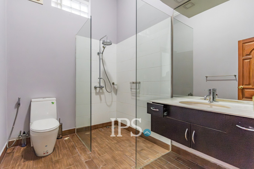 5 Bedroom Villa For Rent - BKK1, Phnom Penh