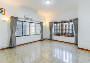5 Bedroom Villa For Rent - BKK1, Phnom Penh thumbnail