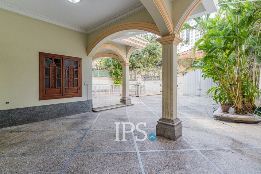 5 Bedroom Villa For Rent - BKK1, Phnom Penh