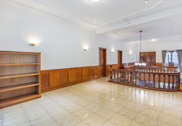 5 Bedroom Villa For Rent - BKK1, Phnom Penh thumbnail