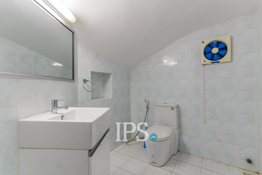 5 Bedroom Villa For Rent - BKK1, Phnom Penh