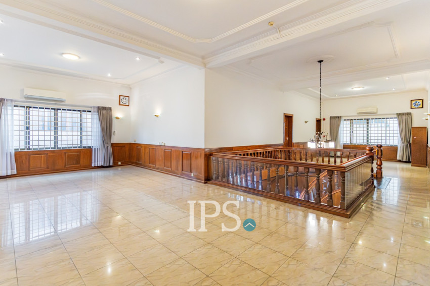 5 Bedroom Villa For Rent - BKK1, Phnom Penh