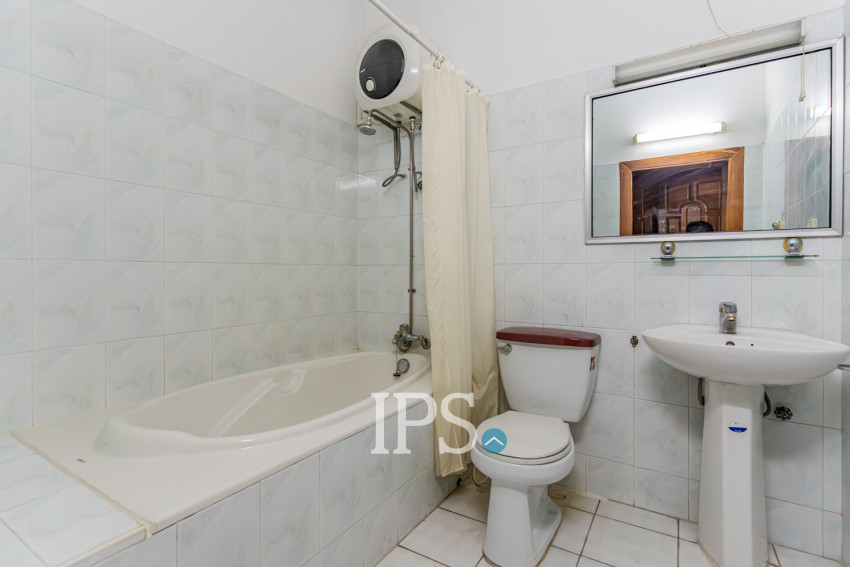 5 Bedroom Villa For Rent - BKK1, Phnom Penh