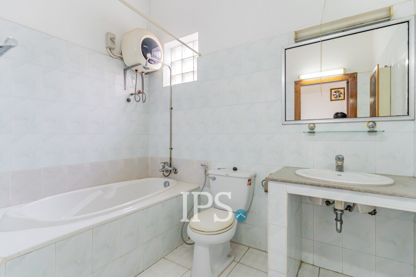 5 Bedroom Villa For Rent - BKK1, Phnom Penh