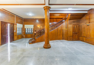 5 Bedroom Villa For Rent - BKK1, Phnom Penh thumbnail