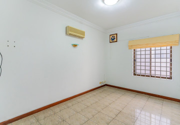 5 Bedroom Villa For Rent - BKK1, Phnom Penh thumbnail