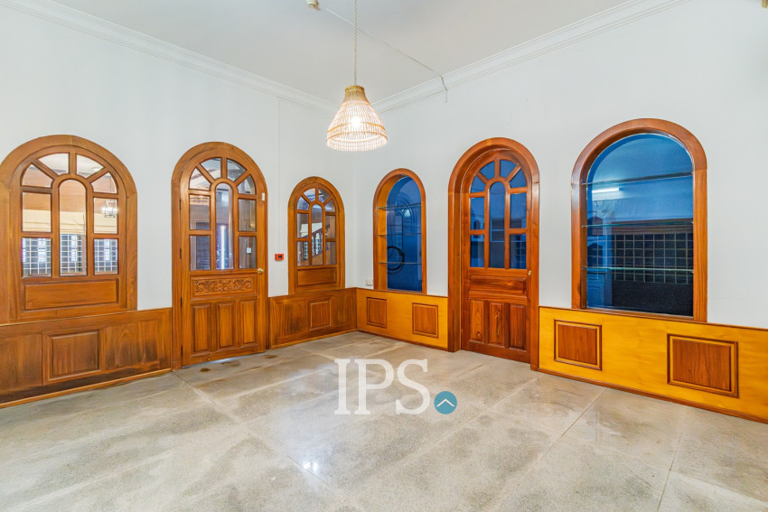 5 Bedroom Villa For Rent - BKK1, Phnom Penh