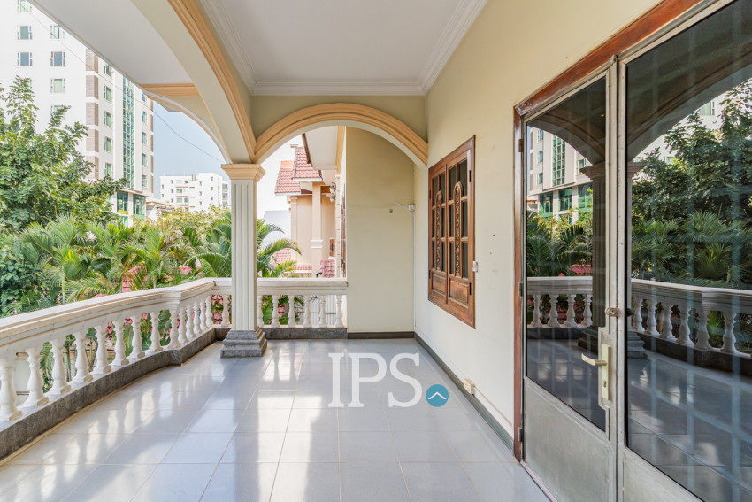 5 Bedroom Villa For Rent - BKK1, Phnom Penh