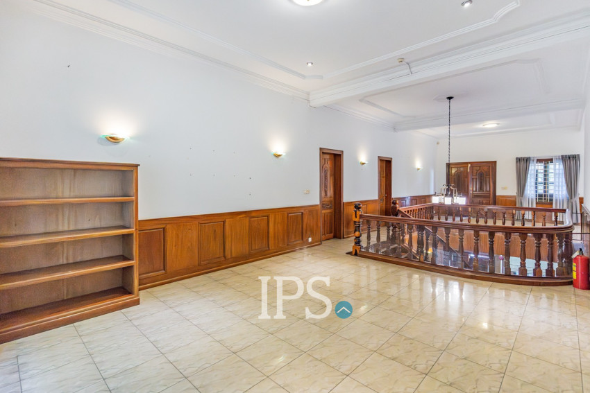 5 Bedroom Villa For Rent - BKK1, Phnom Penh