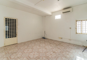 5 Bedroom Villa For Rent - BKK1, Phnom Penh thumbnail