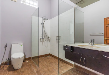 5 Bedroom Villa For Rent - BKK1, Phnom Penh thumbnail