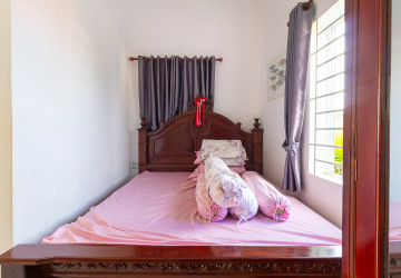 2 Bedroom House For Rent - Kandaek, Prasat Bakong, Siem Reap thumbnail