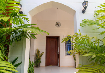 2 Bedroom House For Rent - Kandaek, Prasat Bakong, Siem Reap thumbnail