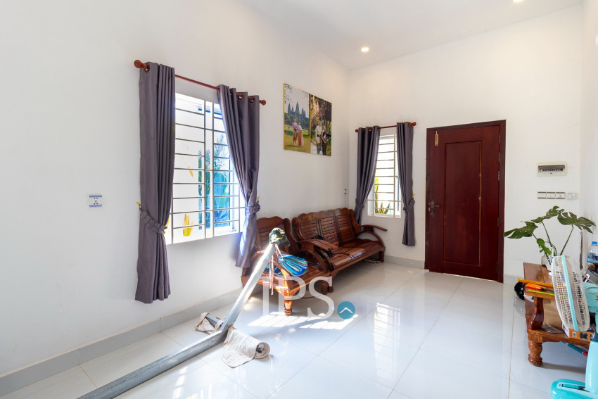2 Bedroom House For Rent - Kandaek, Prasat Bakong, Siem Reap
