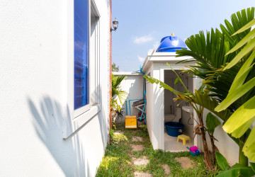 2 Bedroom House For Rent - Kandaek, Prasat Bakong, Siem Reap thumbnail