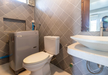 1 Bedroom Apartment For Rent - Svay Dangkum, Siem Reap thumbnail