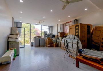 12 Bedroom Shophouse For Rent - Svay Dangkum, Siem Reap thumbnail