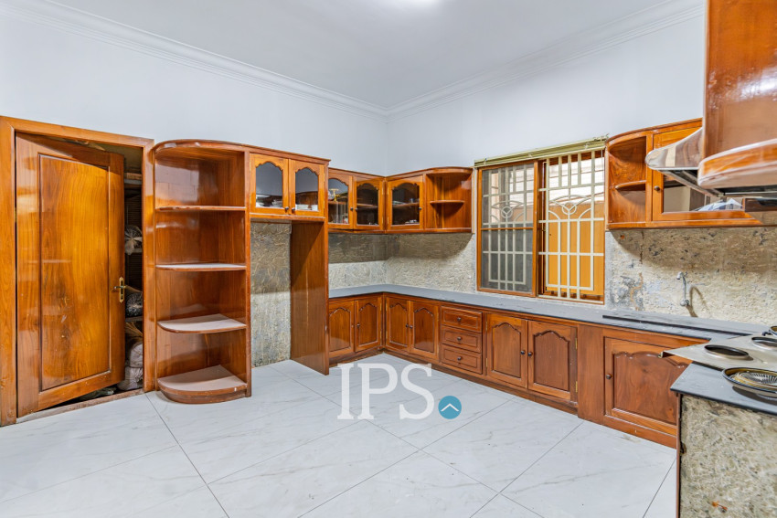 6 Bedroom Villa For Rent - BKK1, Phnom Penh