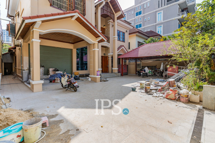 6 Bedroom Villa For Rent - BKK1, Phnom Penh