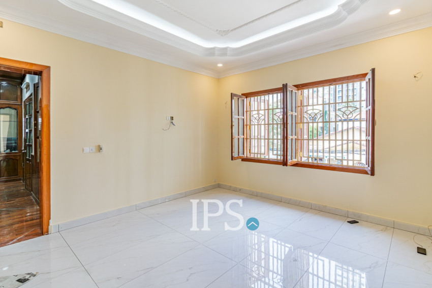 6 Bedroom Villa For Rent - BKK1, Phnom Penh
