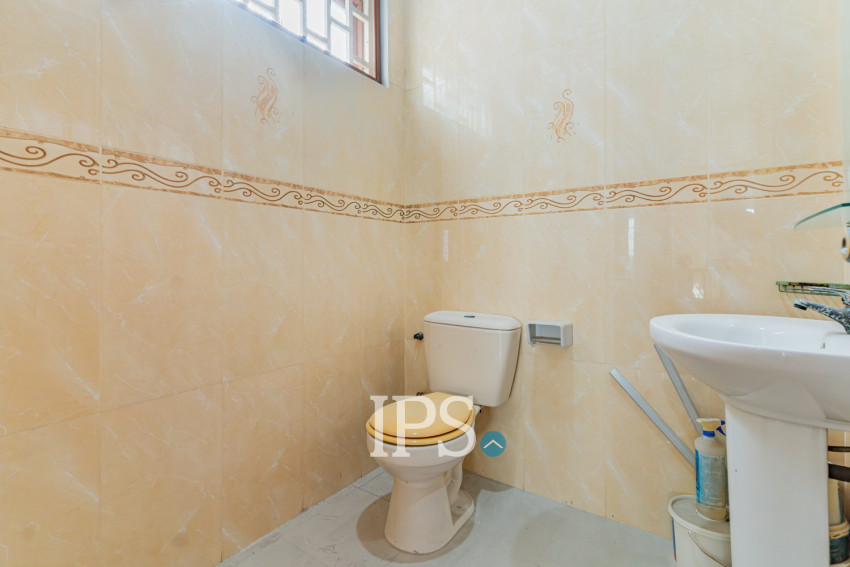 6 Bedroom Villa For Rent - BKK1, Phnom Penh