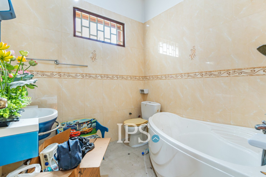 6 Bedroom Villa For Rent - BKK1, Phnom Penh