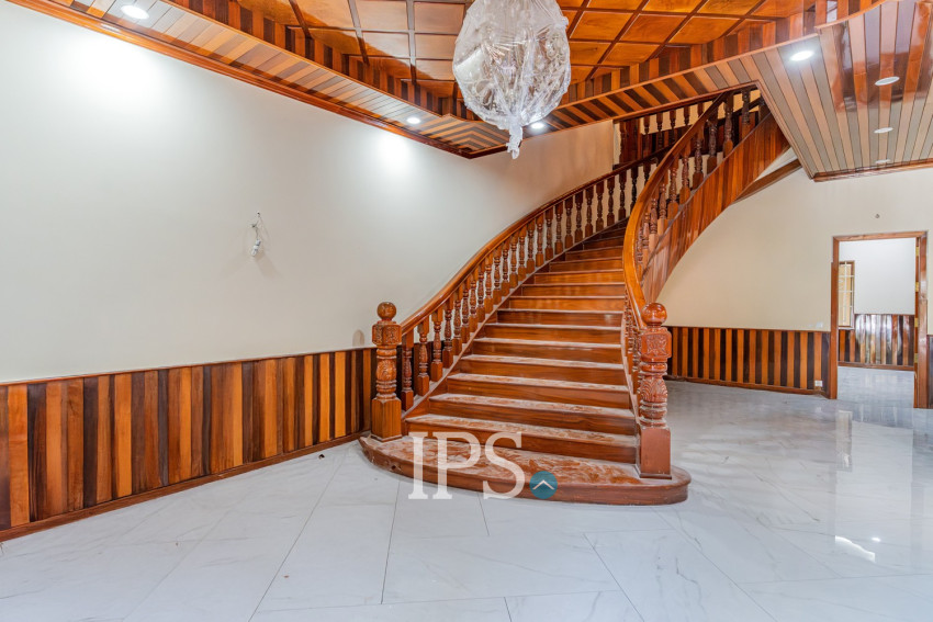6 Bedroom Villa For Rent - BKK1, Phnom Penh