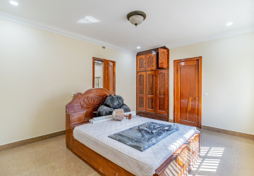 6 Bedroom Villa For Rent - BKK1, Phnom Penh thumbnail
