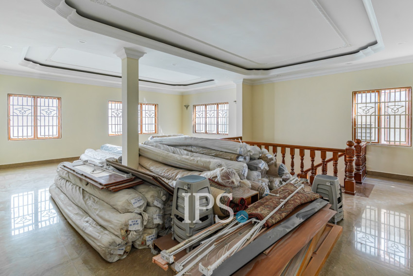 6 Bedroom Villa For Rent - BKK1, Phnom Penh