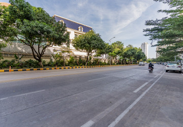 8 Storey Commercial Building For Rent  - Tonle Bassac, Phnom Penh thumbnail