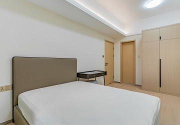 1 Bedroom Condo For Rent - Le Conde, BKK1, Phnom Penh thumbnail