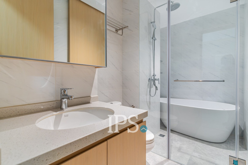 1 Bedroom Condo For Rent - Le Conde, BKK1, Phnom Penh