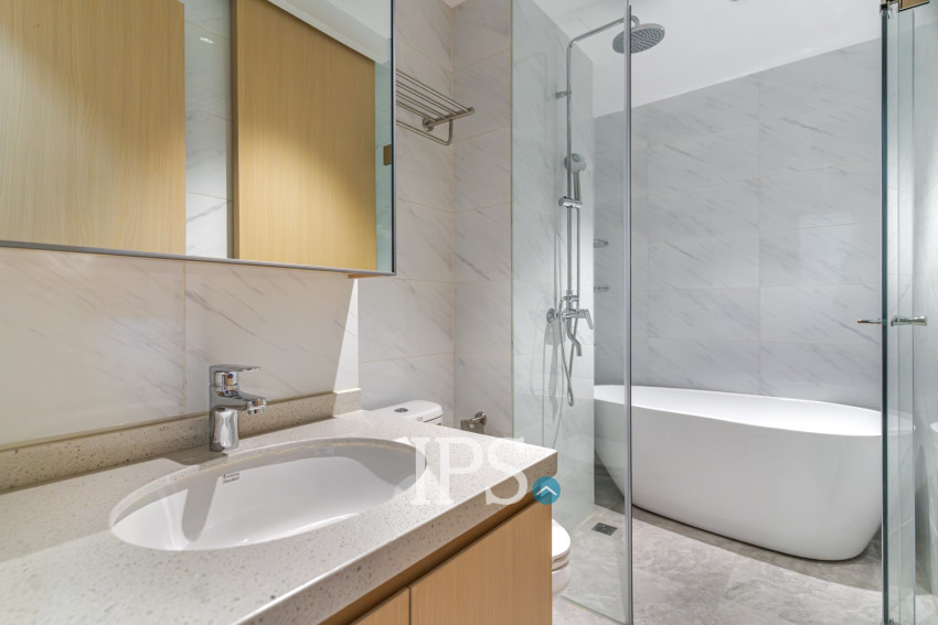 1 Bedroom Condo For Rent - Le Conde, BKK1, Phnom Penh